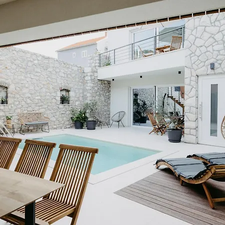 With Swimming Pool - 25853 Apartment
